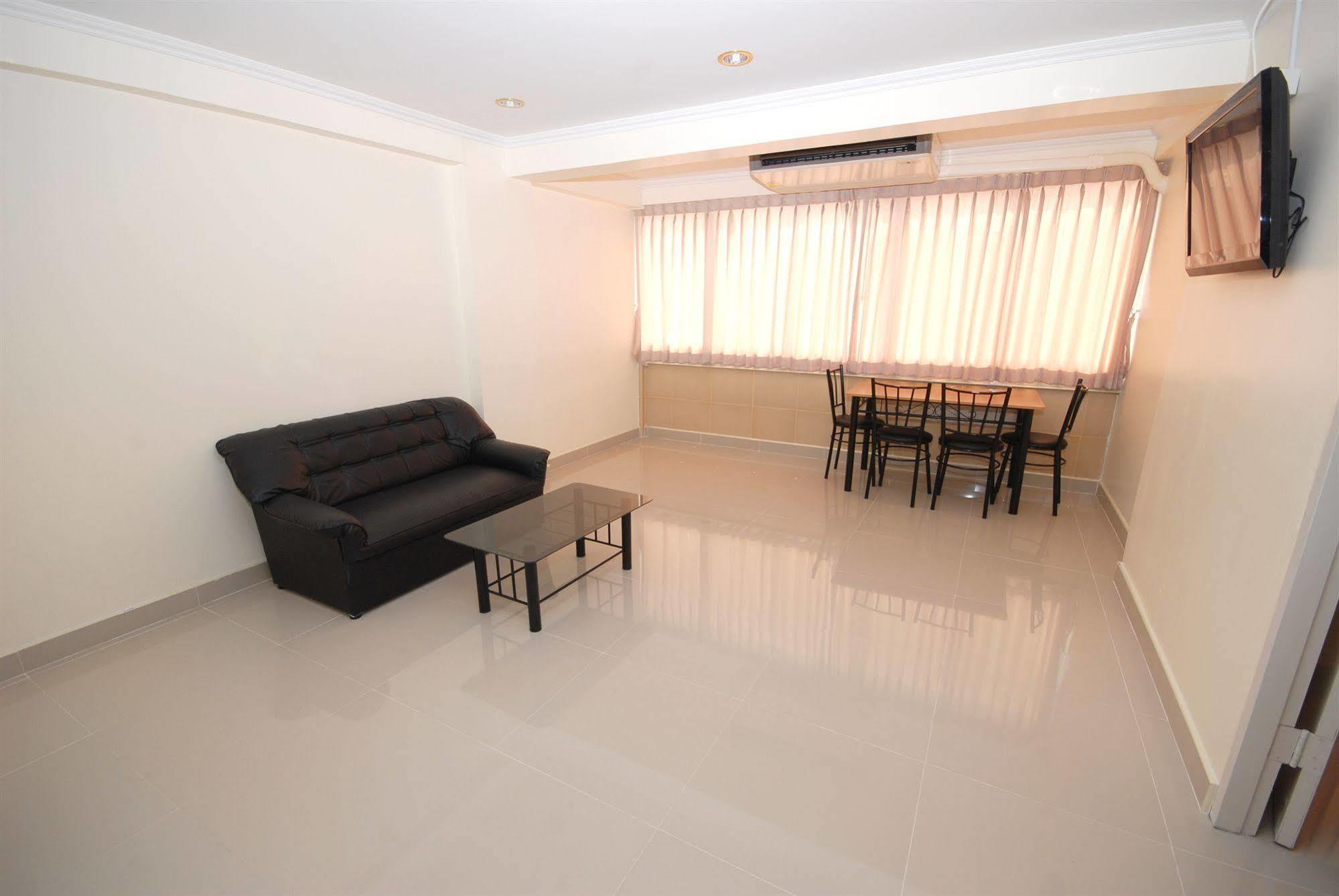 Albergue Cozy Loft Pattaya Exterior foto