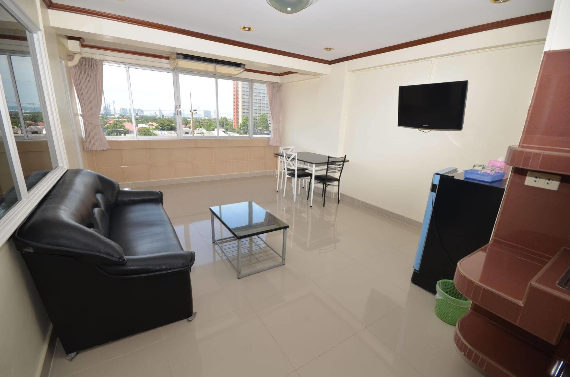 Albergue Cozy Loft Pattaya Exterior foto
